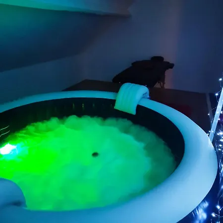 Chambre Spacieuse Privee Avec Jaccuzi Homestay Talmas